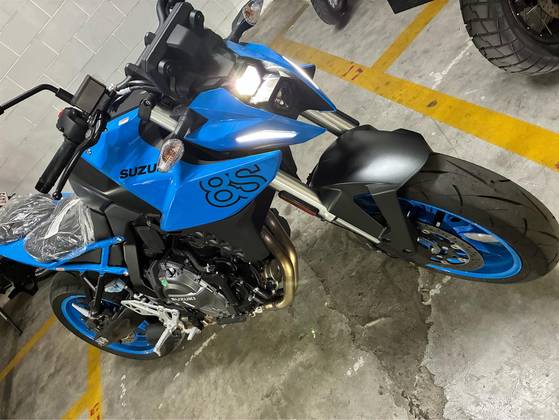 SUZUKI GSX-8S SUZUKI GSX-8S
